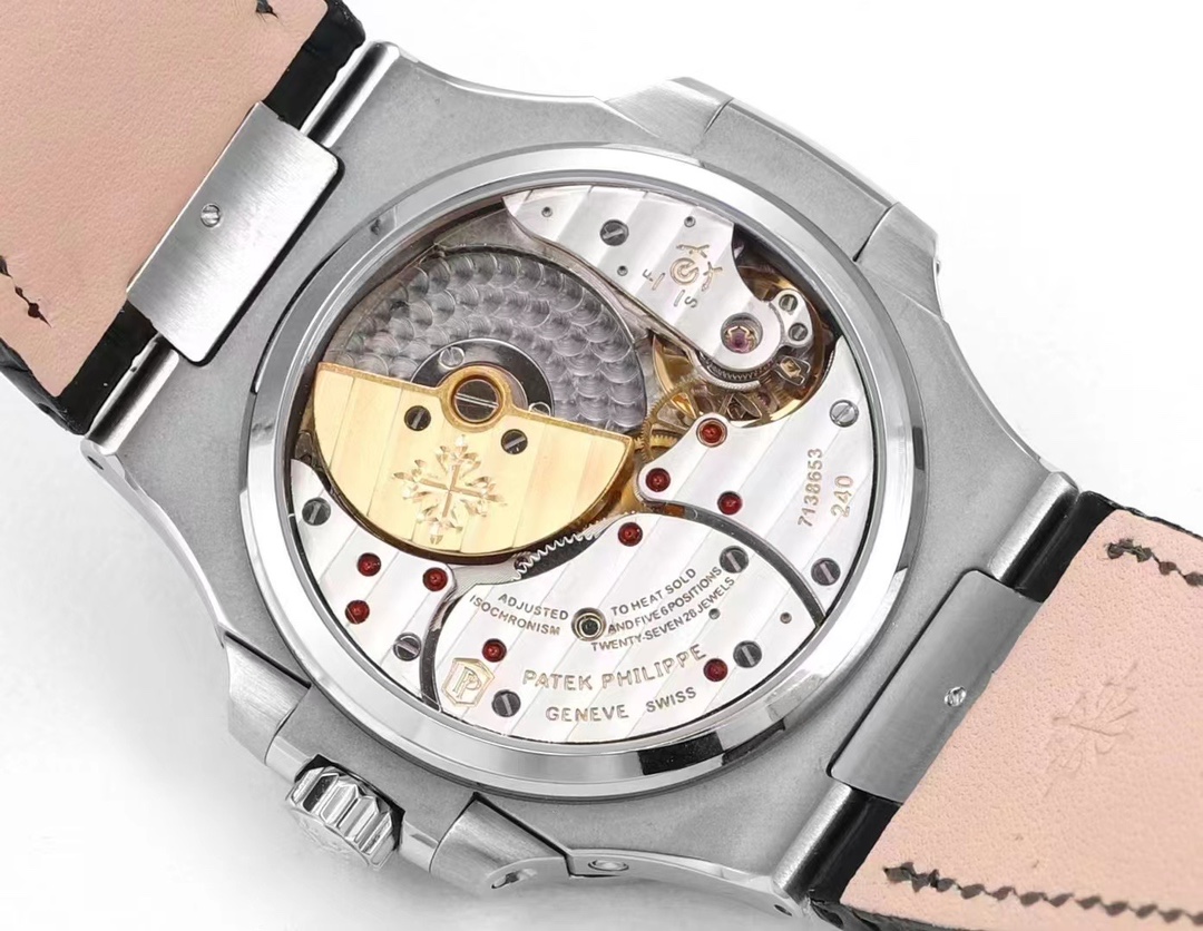 Patek Philippe Nautilus series 5712G steel case leather strap 40mm Size.