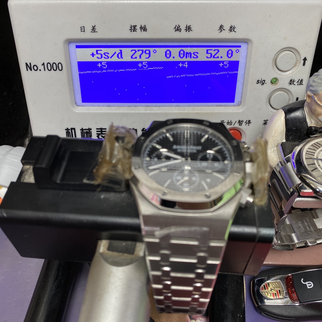 Audemars Piguet Royal Oak Offshore Series 26320ST.OO.1220ST.01, Stainless Steel Case Grey Dial Stainless Steel Bracelet, 41mm Size.