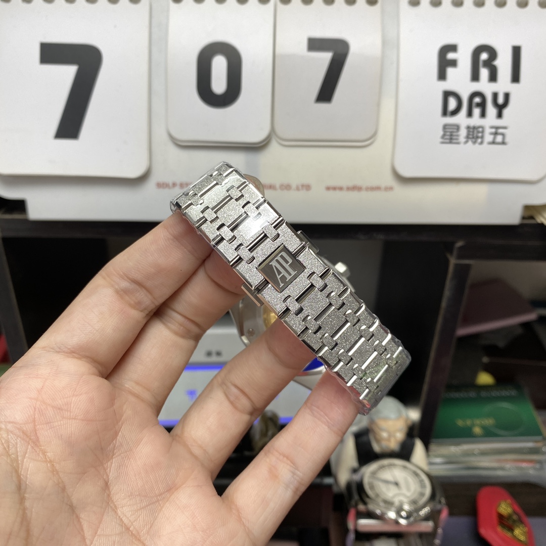 Audemars Piguet Royal Oak Offshore Series 15454BC.GG.1259BC.03, Frosted Gold Case Black Dial, 37mm size.