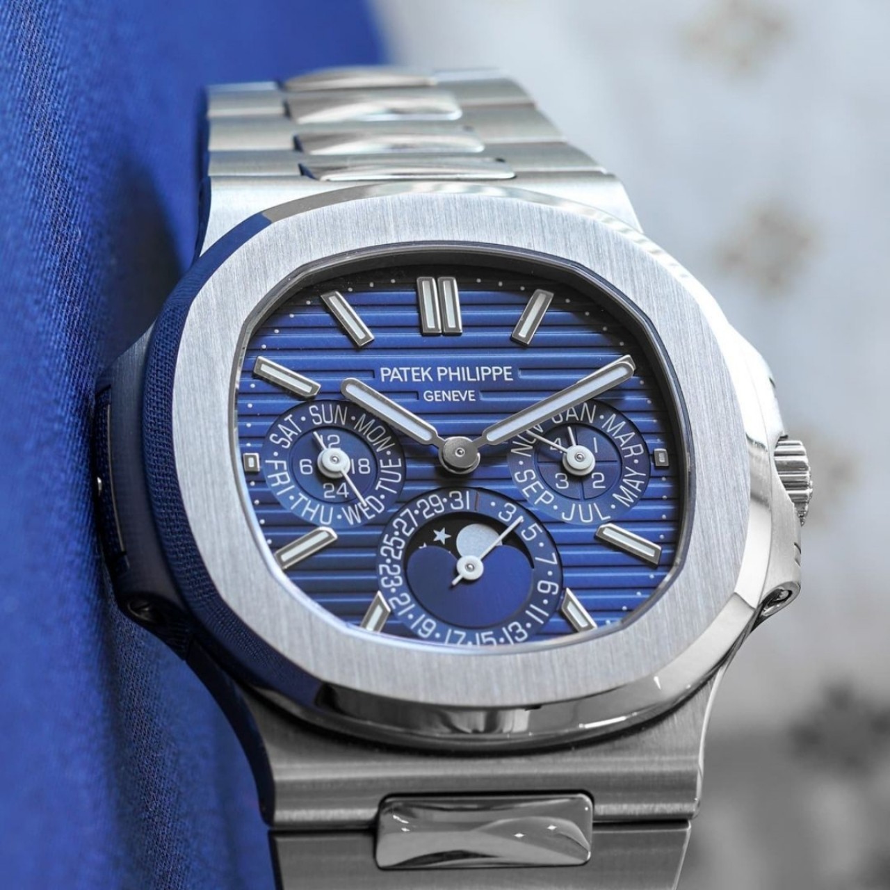 Patek Philippe Nautilus 5740/1G-001- super complex multi-functional