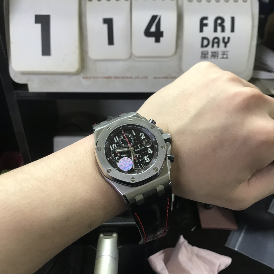 Audemars Piguet Royal Oak Offshore Series 26470ST.OO.A101CR.01, Stainless Steel Case with Ceramic Crown Buttons, 42mm size.