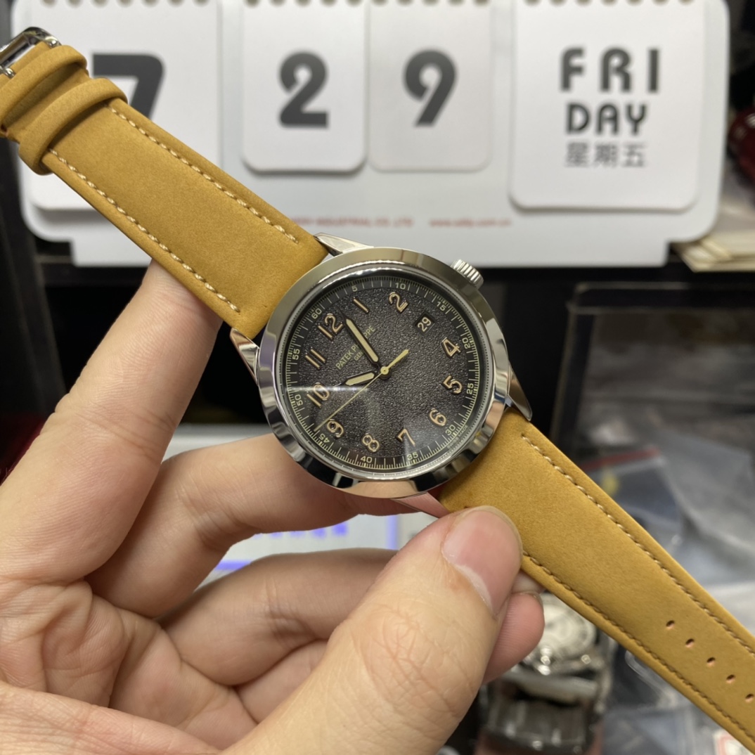 Patek Philippe Classical Watch Series 5226G-001, charcoal grey dial, 40mm Size.