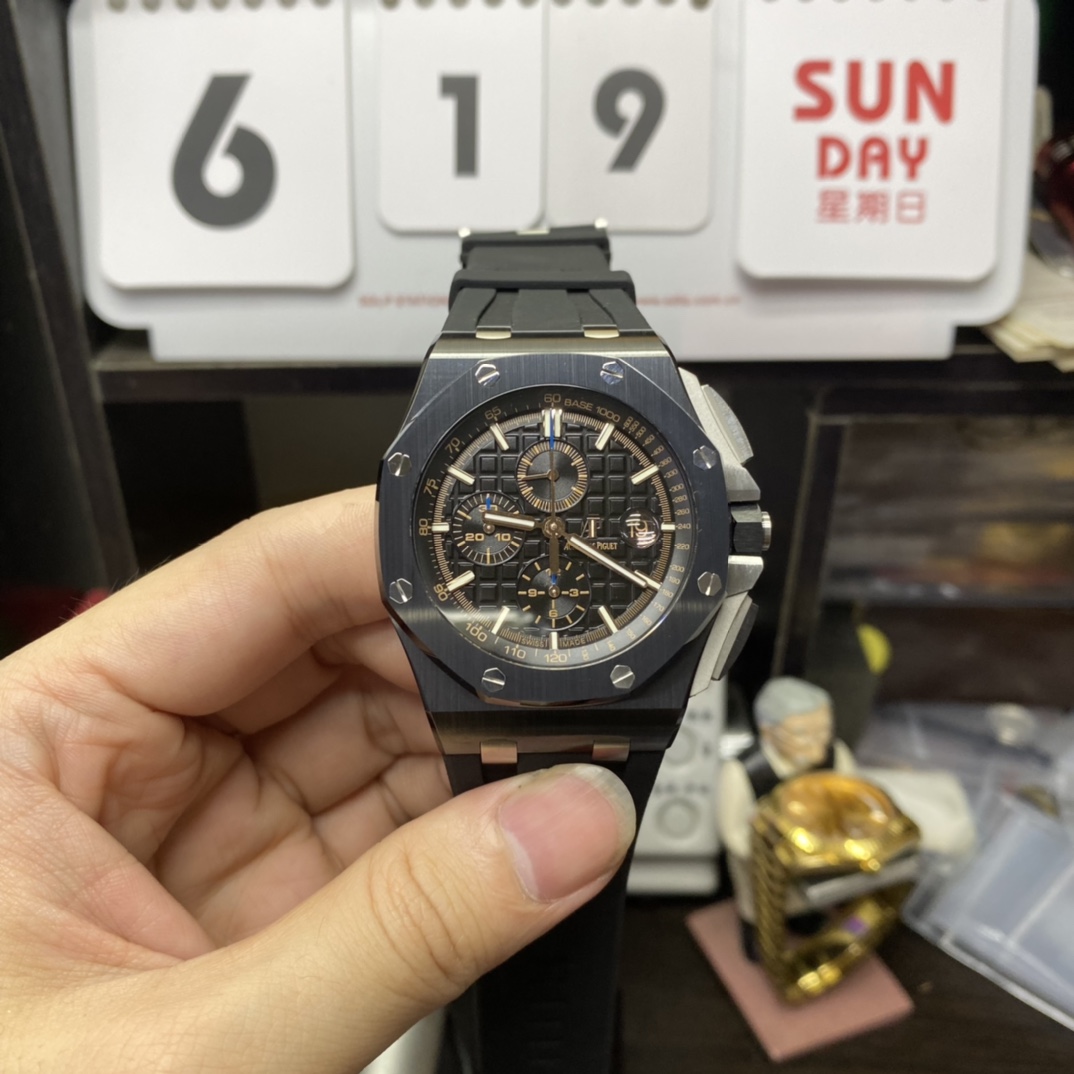 Audemars Piguet Royal Oak Offshore Series 26405CE.OO.A002CA.02, Ceramic Case, 44mm size.