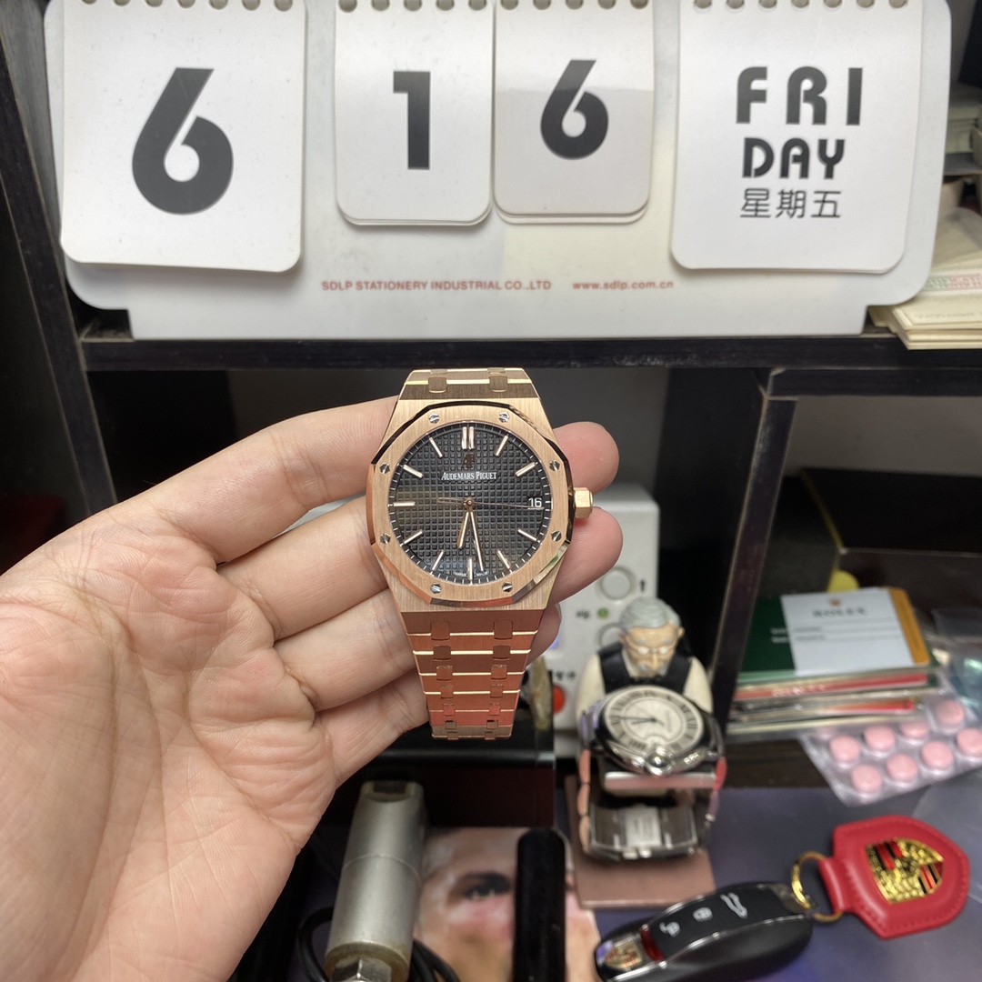(FULL 18K GOLD HIGH-END) Audemars Piguet Royal Oak series 15500OR.OO.1220OR.01, black dial and rose gold case featuring a pure 18K rose gold watch case, 41mm size.