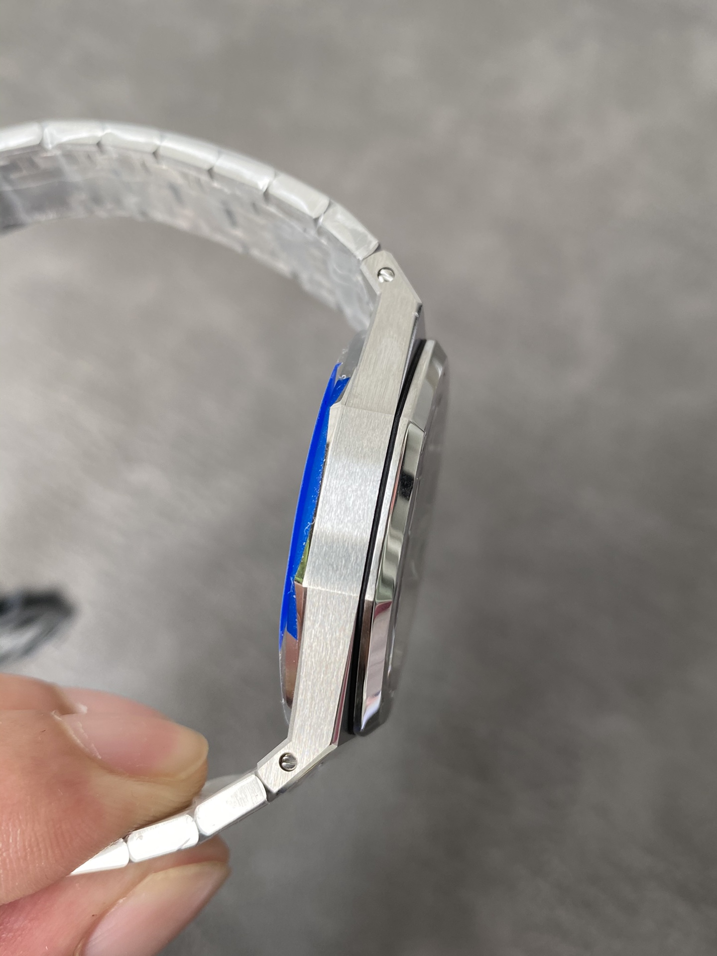 Audemars Piguet Royal Oak Offshore Series 15202ST.OO.1240ST.01, Blue Dial, 39mm Size.