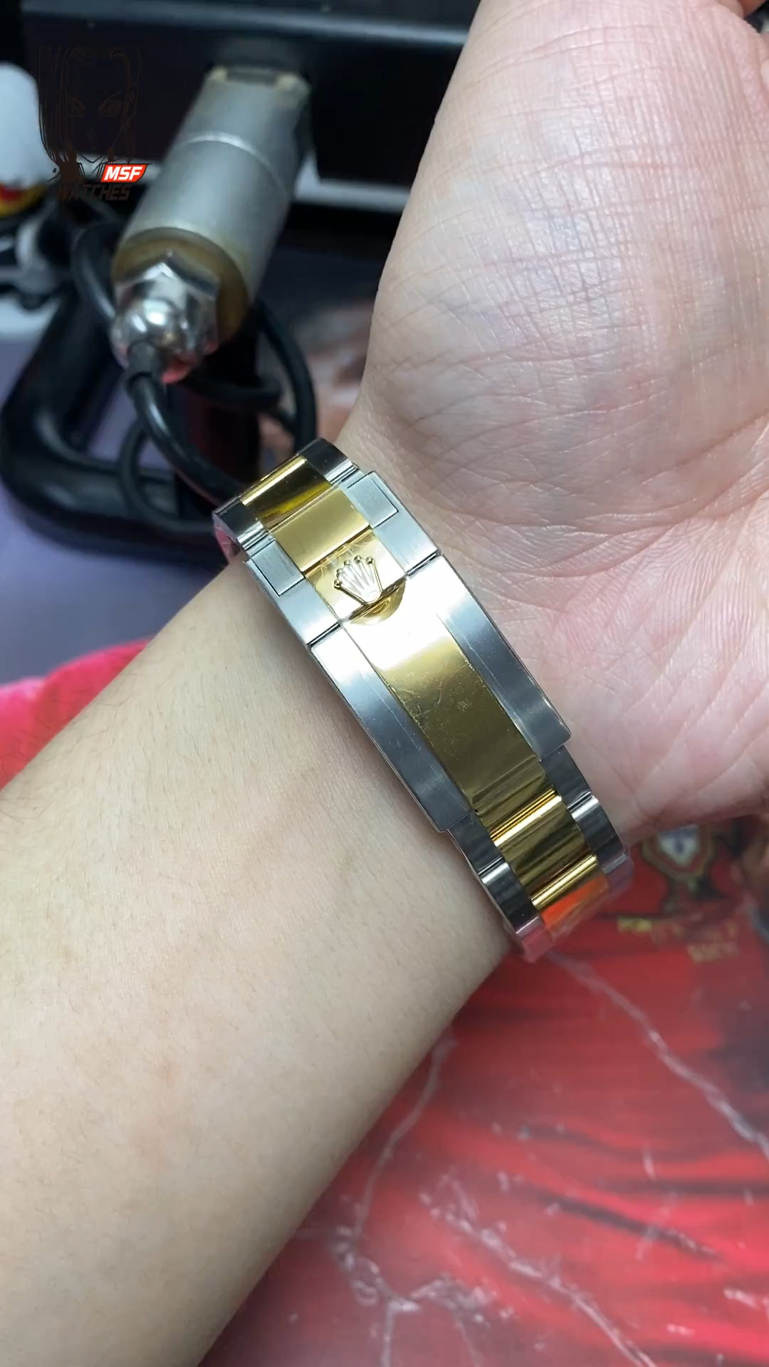 Rolex Cosmograph Daytona Series m116503-0001, two-tone gold case white dial and steel bracelet, 40mm size.