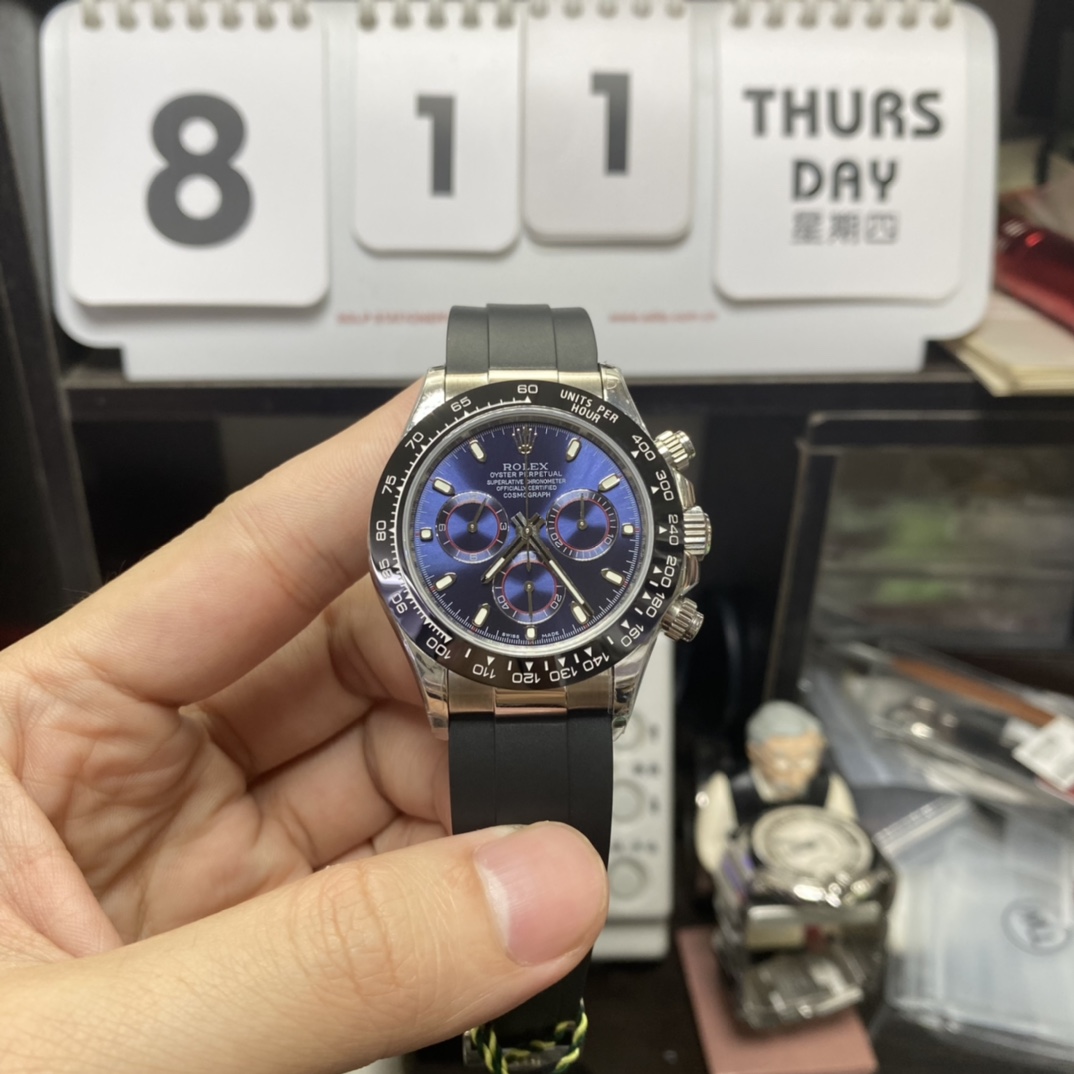 Rolex Cosmograph Daytona Series m116509-0071, Blue Ceramic Bezel, 40mm size, Rubber Strap.