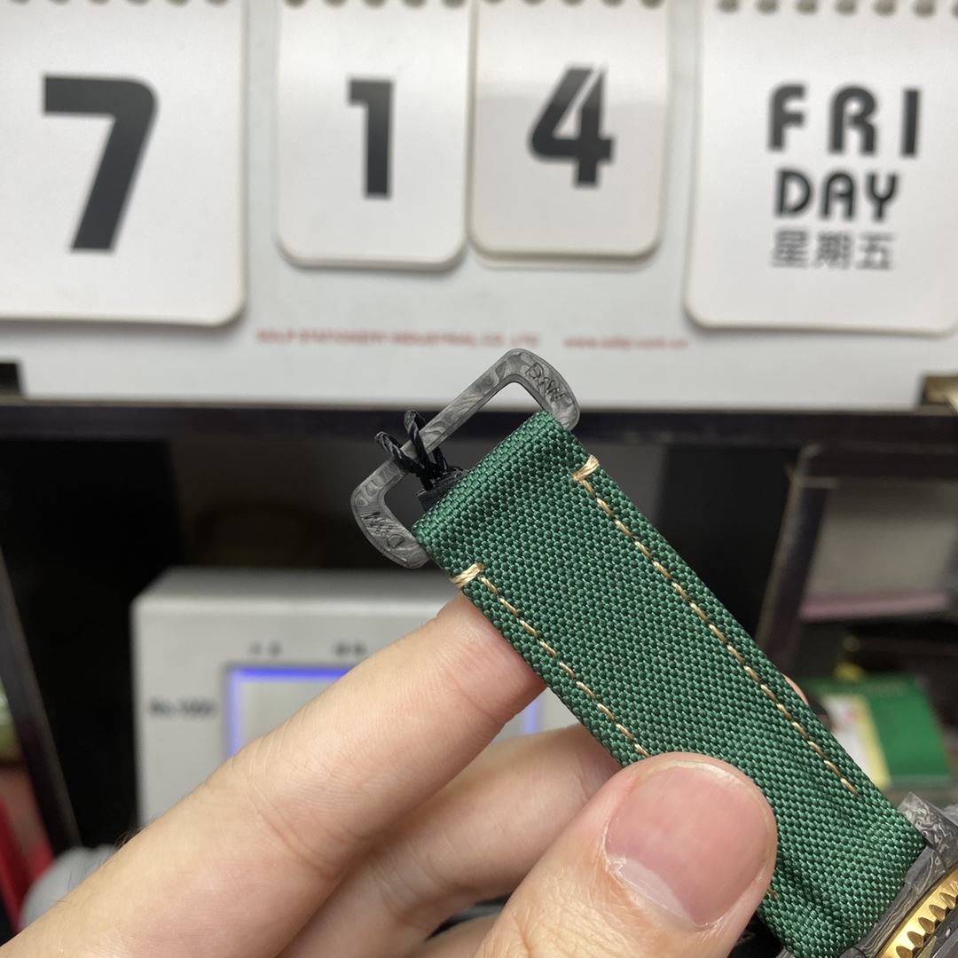 Rolex GMT-MASTER Ⅱ DIW modify diw modify Desert Eagle carbon fiber shell 3186 movement rubber strap