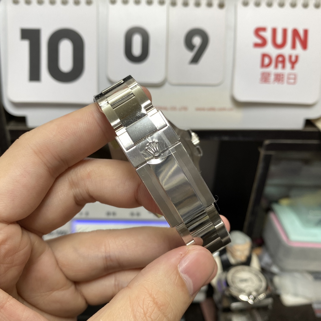 Rolex GMT-Master II series m126710blnr-0002, Steel Bracelet Black and Blue Ceramic Bezel Black Dial Blue Hands, 40mm size.