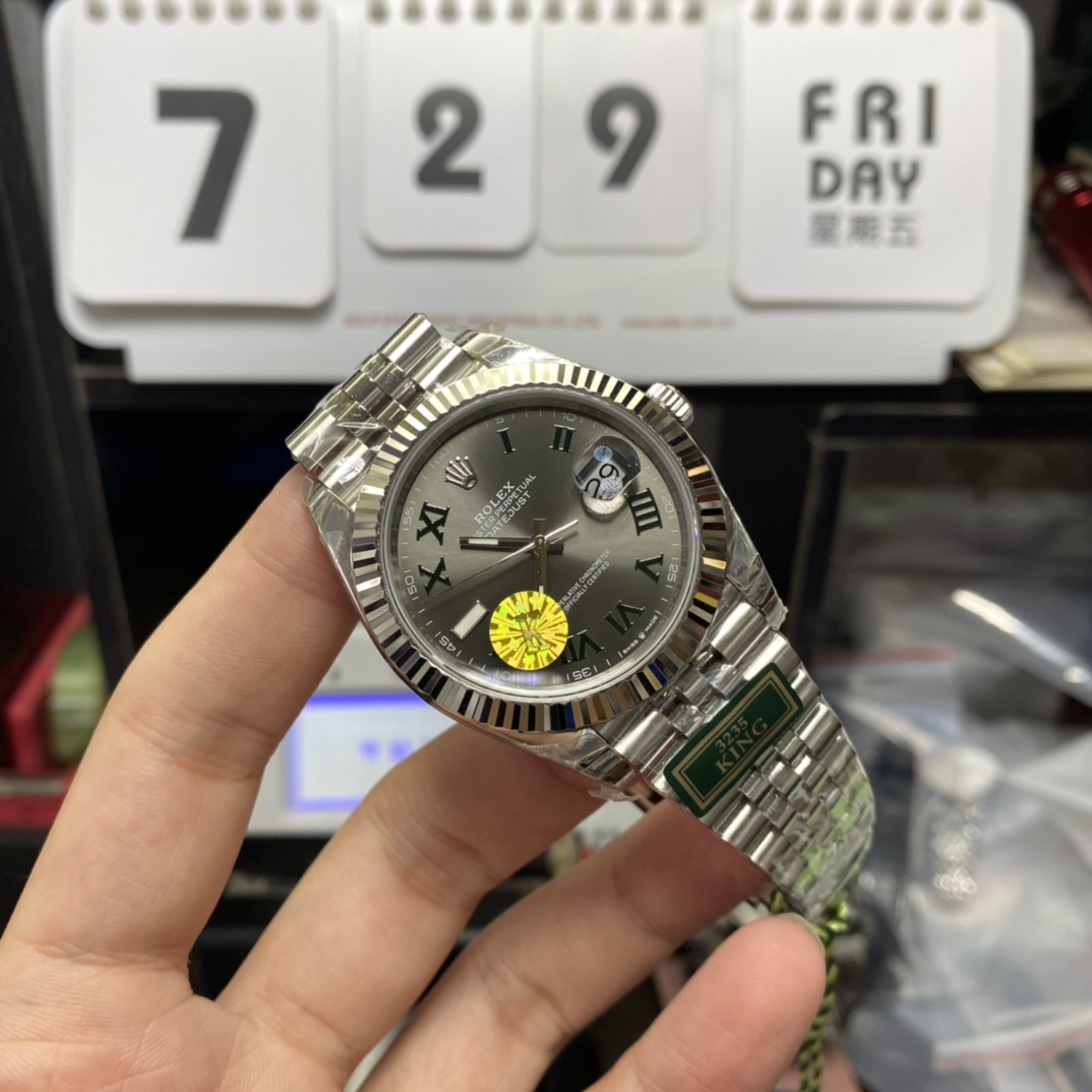 Rolex Datejust Series m126334-0022, Grey Dial with Green Roman Numerals Five-Link Stainless Steel Bracele, 41mm Size.