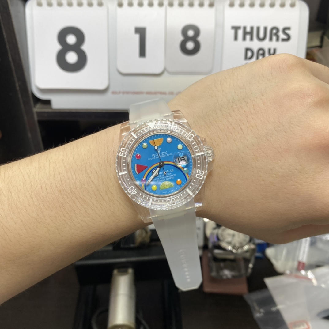 Rolex Submariner series PHANTOMLAB&ROLEX co-branded crystal series watch size 40㎜ PMMA crystal case with 3135 blue spring mechanical movement imported from Thailand rubber strap