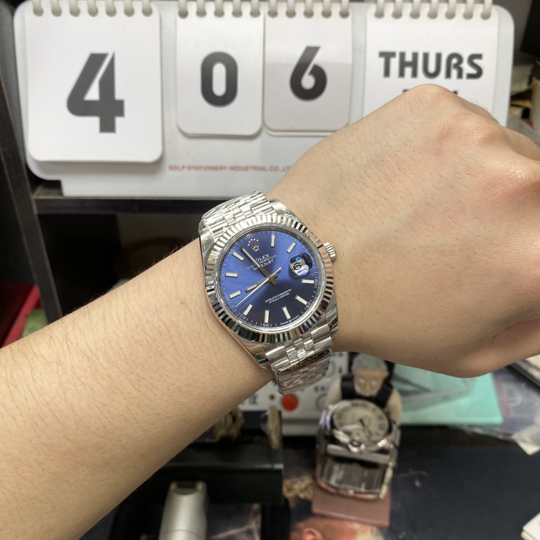 Rolex Datejust Series m126334-0002, Classic Blue Dial Fluted Bezel, 41mm Size.