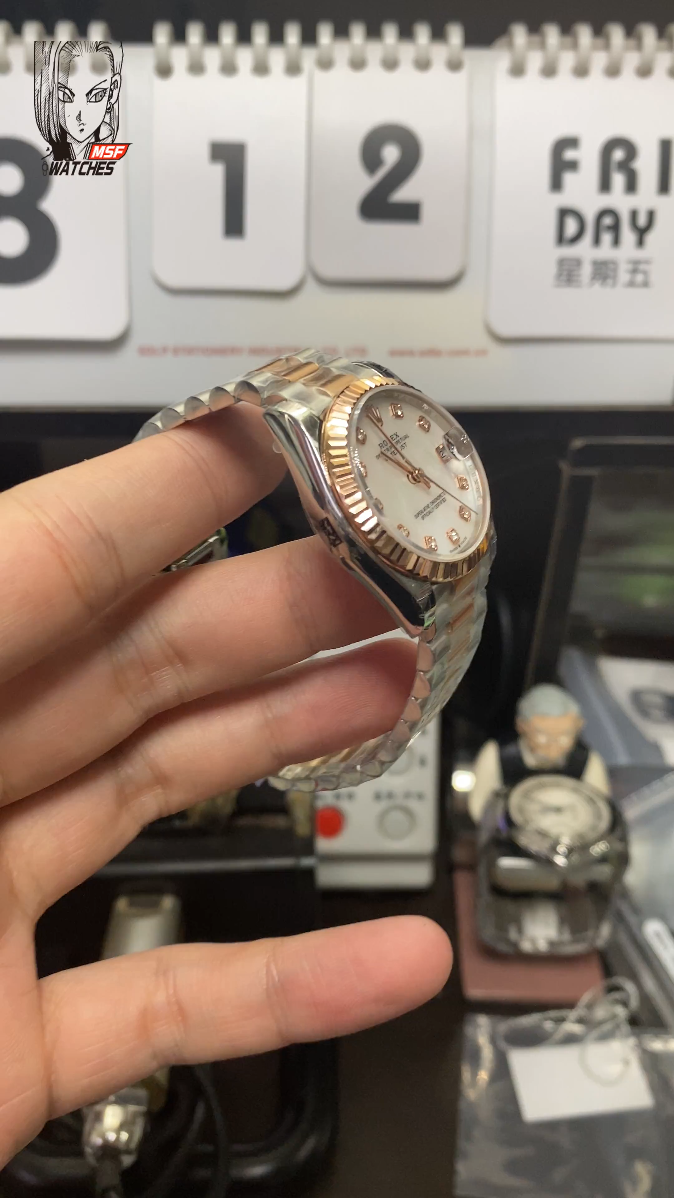 Rolex Series m278273-0027, Mother-of-Pearl Dial with Gold Fluted Bezel Five-Piece Pearl Bracelet, 31mm Size.