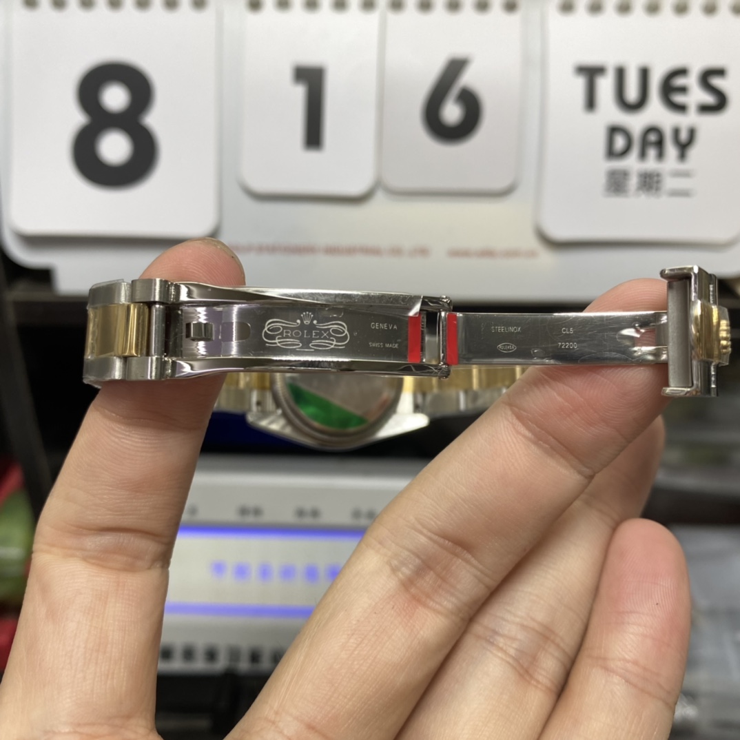 Rolex Datejust Series m278273-0027, Mother-of-Pearl Dial with Diamond Hour Markers Fluted Bezel, 31mm size, Oyster stainless steel bracelet.