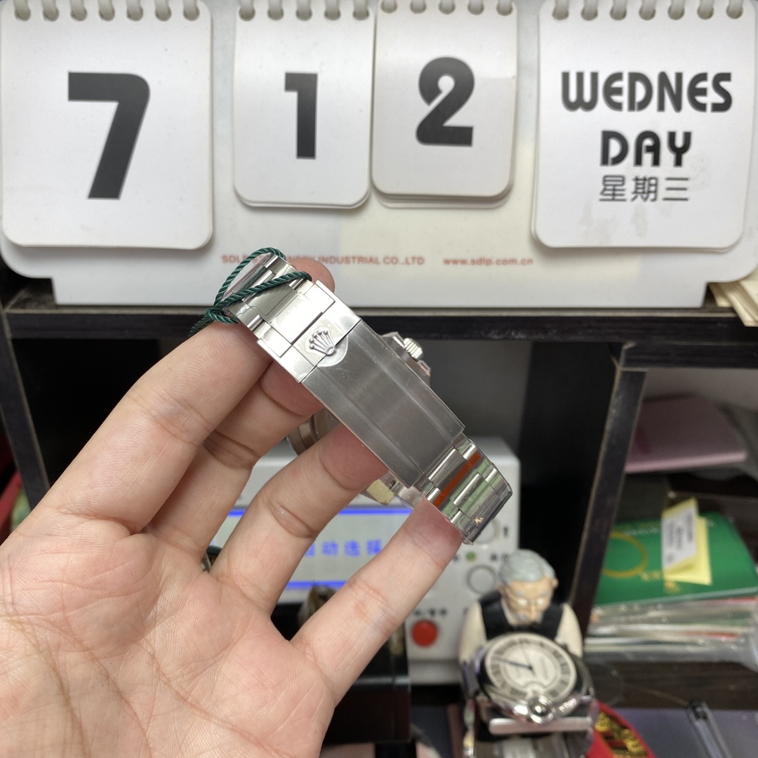 Rolex Submariner Series 116610LV-0002, Green Hulk, 40mm size.