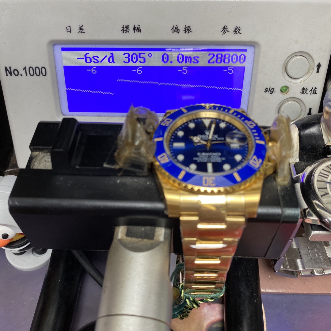Rolex Submariner Series m126618lb-0002, All-Gold Blue Submariner, 41mm size.