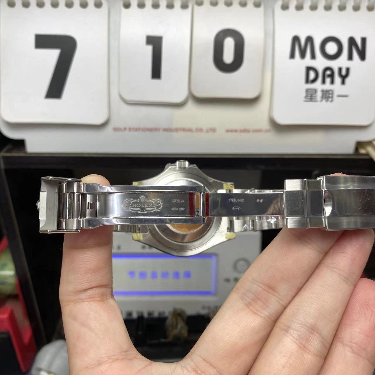 Rolex Yacht-Master Series m126622-0002, Blue Dial Stainless Steel Bracelet, 40mm size.