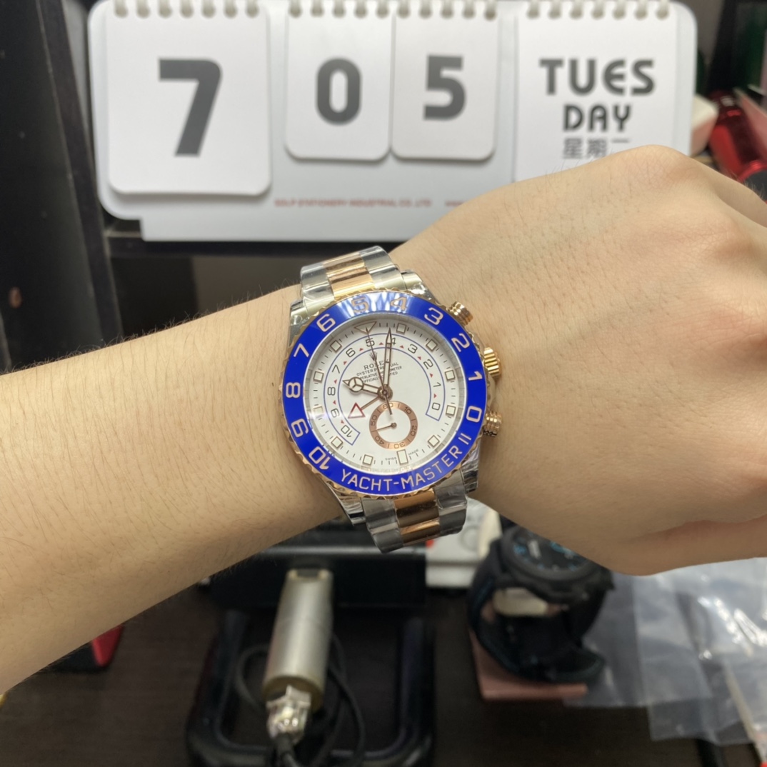 Rolex Yacht-Master series m116681-0002, Blue Ceramic Bezel White Dial Steel Bracelet, Chronograph function, 44mm size.