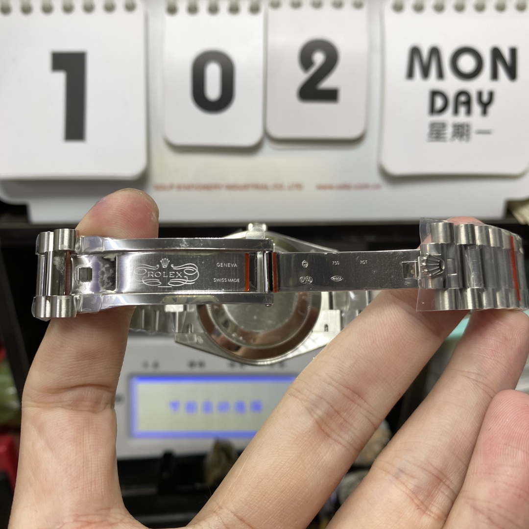 Rolex Day-Date Series m228239-0055, White Gold Genuine Meteorite Dial, 40mm Size.