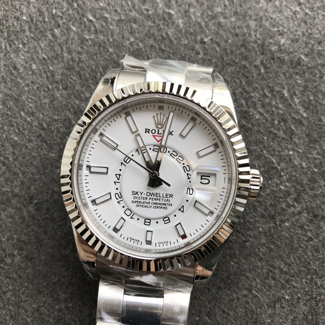 Rolex SKY-DWELLER series white Dial Steel Bracelet ,Month Date and GMT Dual Time Zone Functions, 42mm Size.