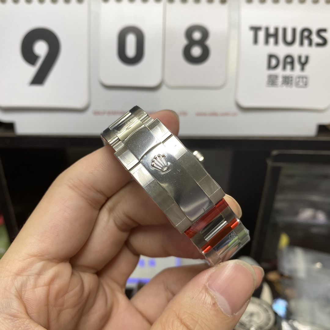 Rolex Datejust series m126300-0017, blue dial featuring Roman numeral markers, 41mm size.