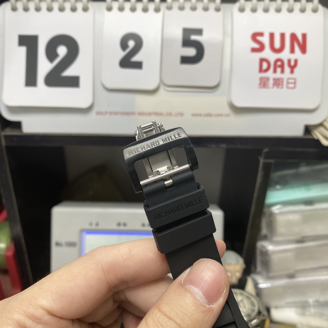 Richard Mille Men's Collection series RM052, Skull Design Black Case Rubber Strap, 42.7×50mm size.