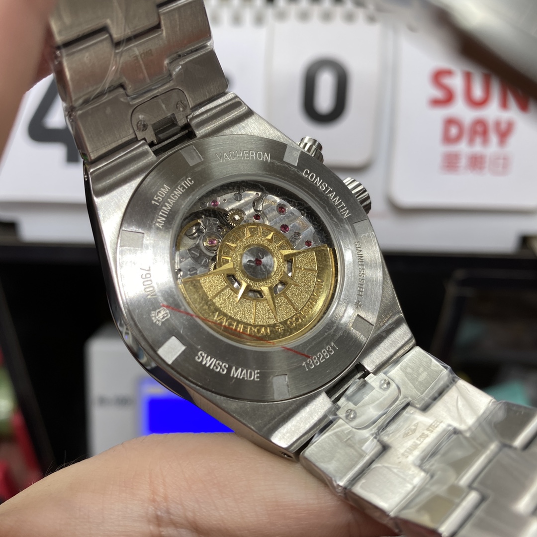 Vacheron Constantin Overseas series 7900V110A-B546, Black Dial Watch, Dual Time, 41mm Size.