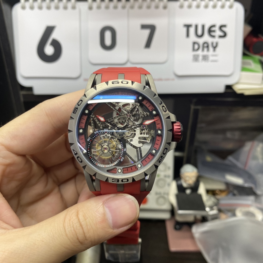 Roger Dubuis Royal Oak Series RDDBEX0545, Red Rubber Strap Titanium Case Carbon Fiber Movement Skeleton, 45mm Size.
