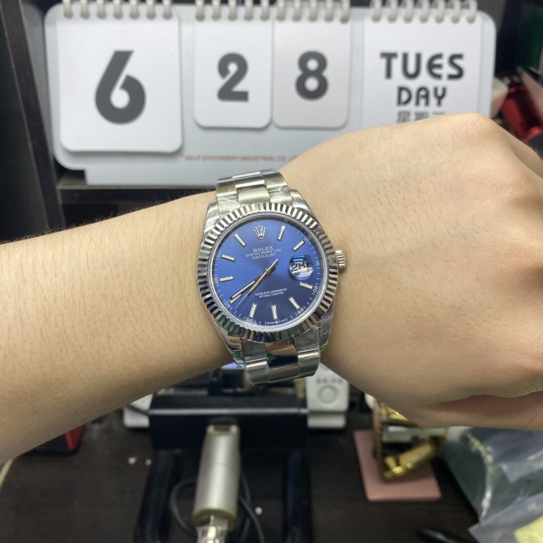 Rolex Datejust Series m126334-0001, Classic Blue Dial Fluted Bezel, 41mm Size.