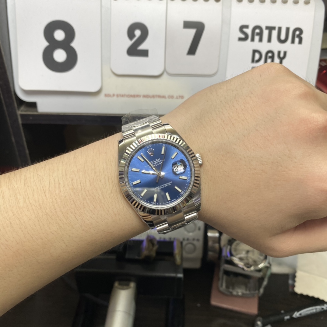 Rolex Datejust Series m126334-0001, Classic Blue Dial Fluted Bezel, 41mm Size.