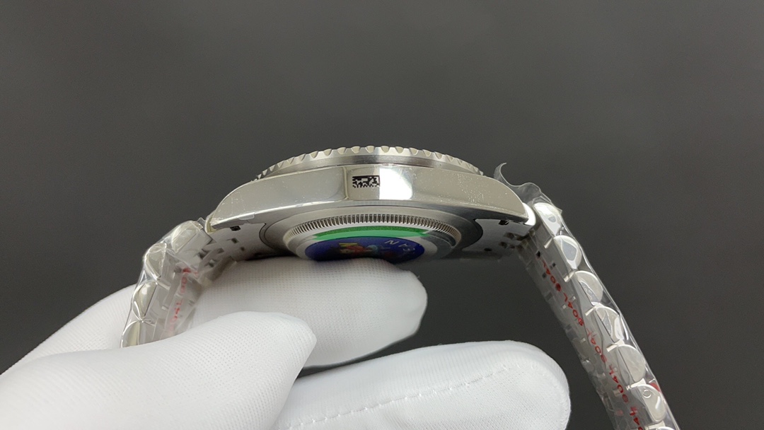 ROLEX GMT-MASTER PEPSI Bezel blue dial, 40mm