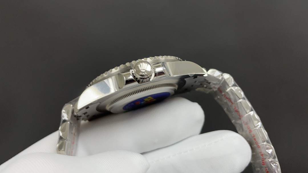 ROLEX GMT-MASTER PEPSI Bezel blue dial, 40mm